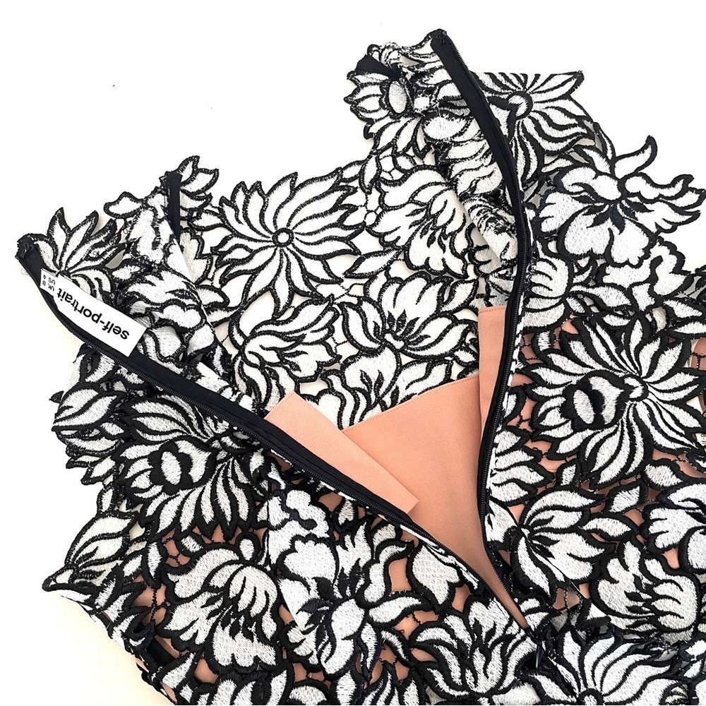 Self-Portrait Lily Guipure Floral Lace Top - Picture 8 of 13
